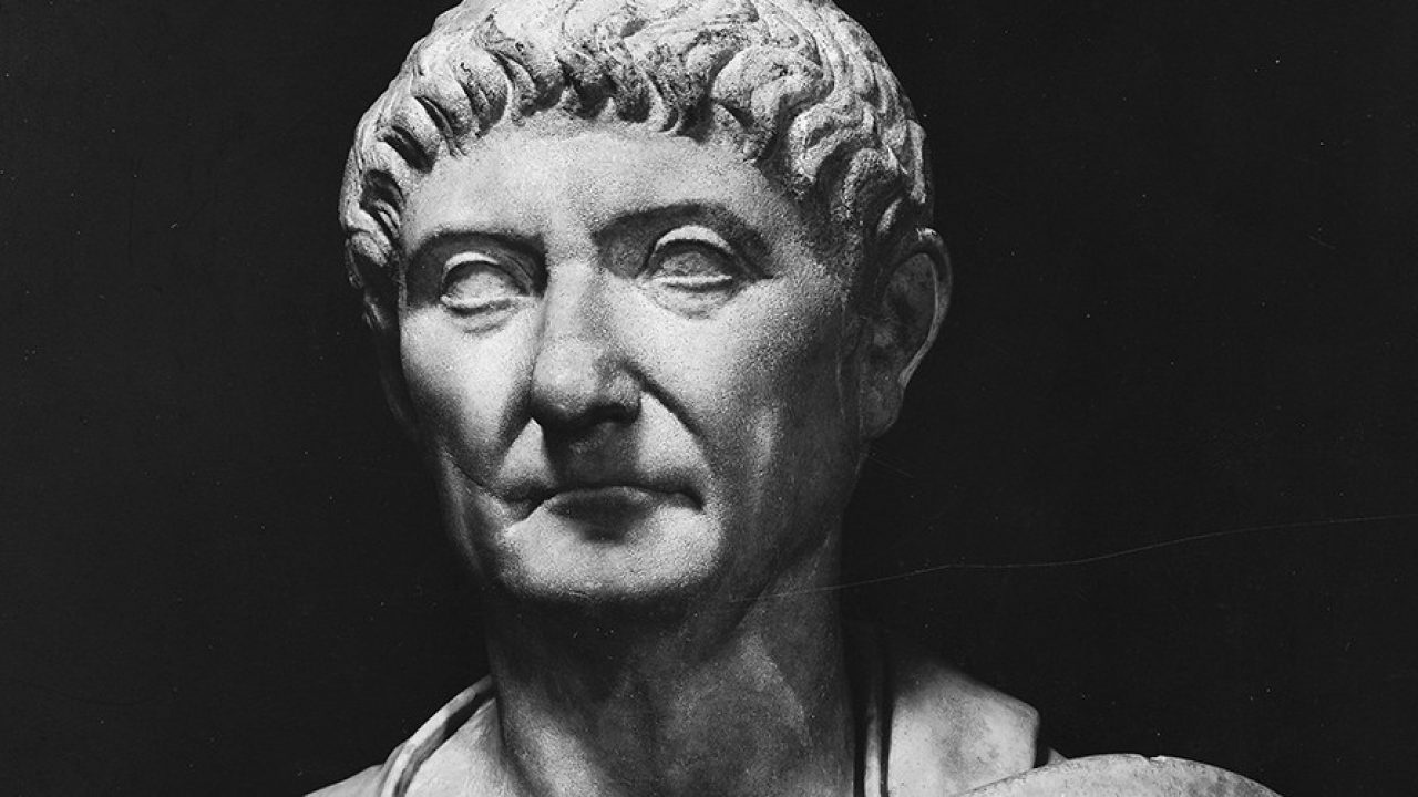 Статуя, изображающая Диоклетиана, римского императора с 284 по 305 год